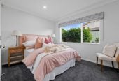 Botany Downs Secondary College zone, 2 Kitchens, Home and in come on 1200m2 section, 275m2 6 beds ( 1 ensuite) 3 baths house with double garage and 2-beds granny, close to schools, Botany Town Centre, Meadowlands Shopping Centre, 0.4 km to Point View School, 35 Anaheim Boulevard, Shamrock Park, Auckland