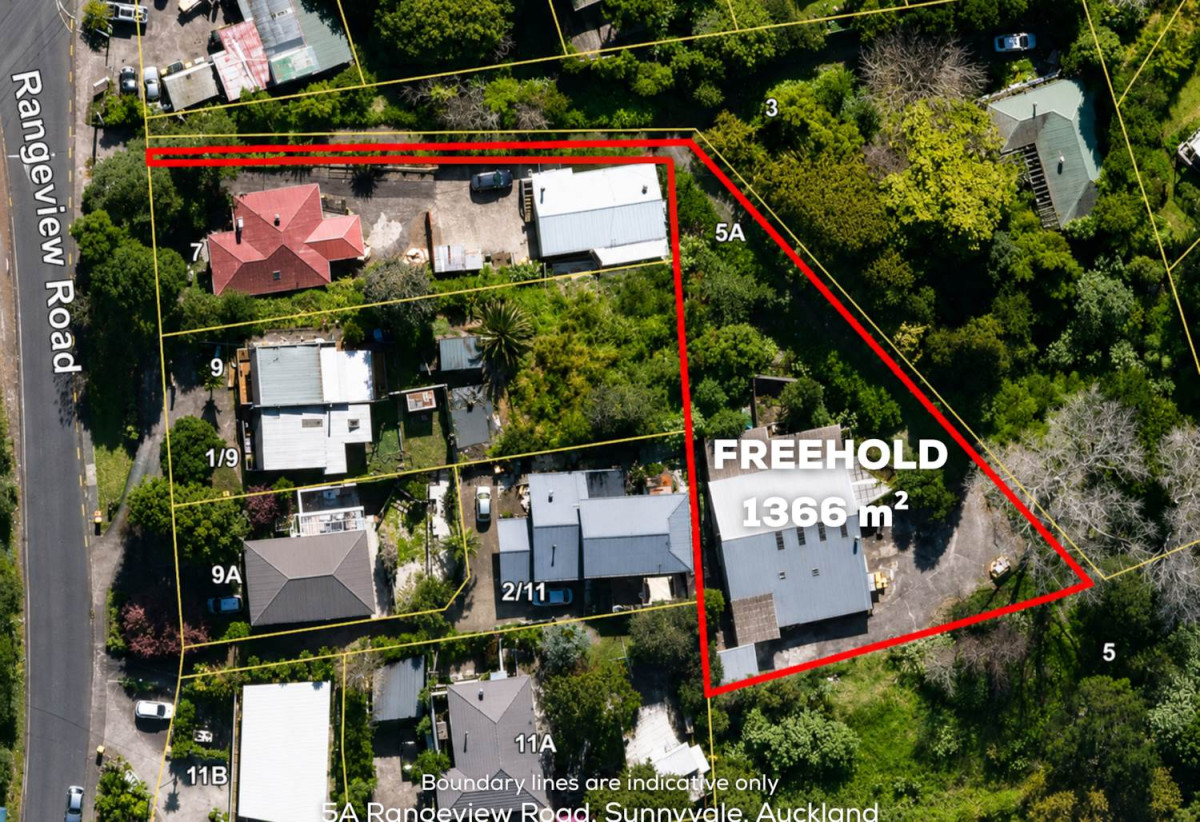 Urgent sale, Vendor in financial difficulty, Ignore previous price expectations, 1366m² (more or less) freehold land, Approx. 210m² existing dwelling, Terrace Housing & Apartment Buildings zoning, 0.6 km to Sunnyvale School, a Rangeview Road, Sunnyvale, Auckland