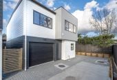 Brandnew standalone 4 beds (1 ensuite) 3 baths home with garage, 1 bed 1 bath ground floor, close to parks, schools, Highland Park shopping centre, zoned for Elm Park School, Farm Cove Intermediate, Pakuranga College, and Sancta Maria College, 14D Hope Farm Avenue, Pakuranga Heights, Auckland
