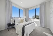 6 beds (2 ensuites) 4.5 baths house with double garage and 2 beds granny, close to schools, coastal walkways, reserves, beach, shops, easy motorway access, 0.3 km to Hobsonville Point Primary School, 0.8 km to Hobsonville Point Secondary School, 8 La Bella Road, Hobsonville, Auckland