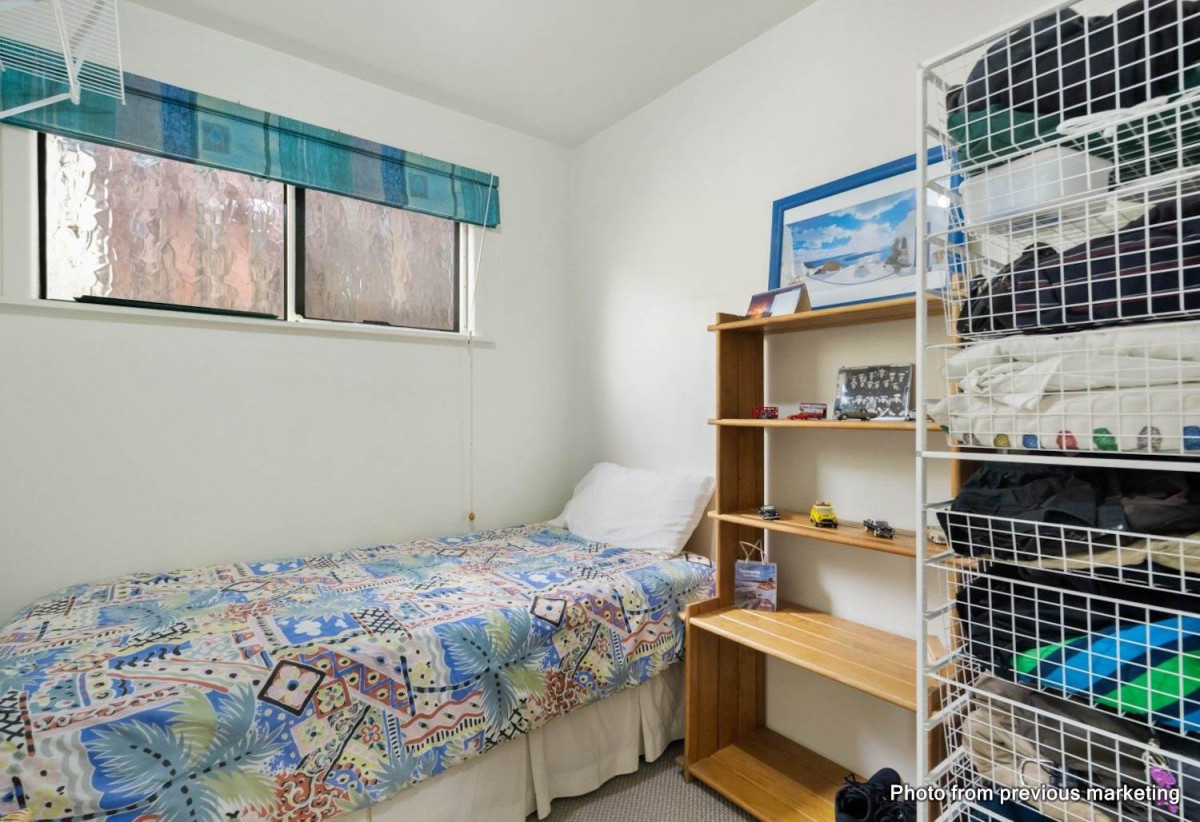 The vendor is under pressure and needs it go, 2 standalone Dwellings on 837m2 section, Front dwelling offers multiple bedrooms, bathroom facilities, and double garage, Rear home has been modified from its original layout and offers additional living space, close to beaches, shops, and local amenities, 1.1 km to Stanmore Bay School, 4 Brian Crescent, Stanmore Bay, Auckland