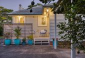 Renovated 3 beds 1 bath house with carport, just a short stroll from the train station, local cafés, and Southmall, close to school motorway access, 0.5 km to Manurewa High School, 1/19 Martin Road, Manurewa, Auckland