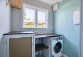 Renovated 3 beds 1 bath house with carport, just a short stroll from the train station, local cafés, and Southmall, close to school motorway access, 0.5 km to Manurewa High School, 1/19 Martin Road, Manurewa, Auckland