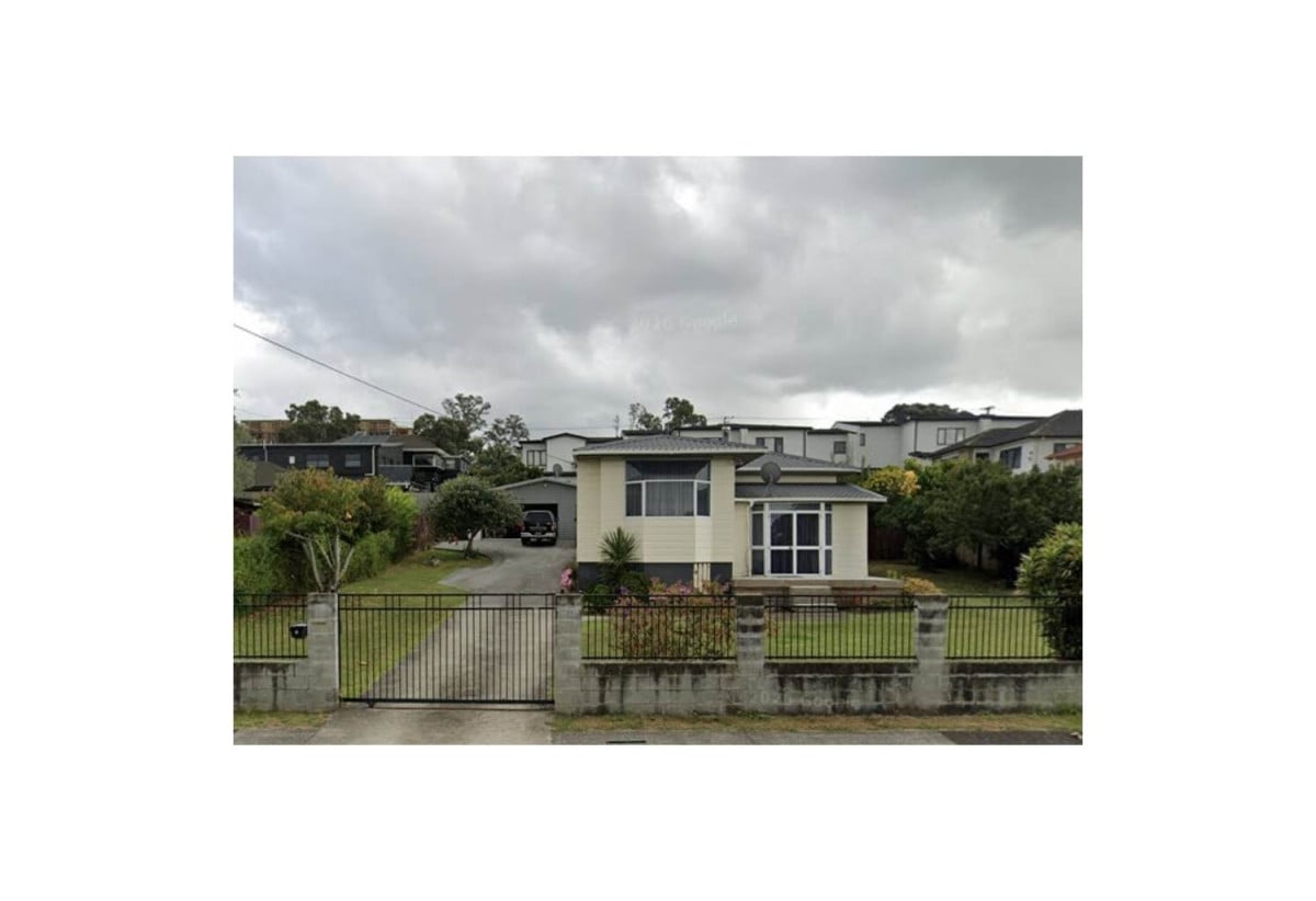 1176m2 section, 3 beds 2 baths house with triple garage, 0.4 km to Papatoetoe West School, 9 Hillside Road, Papatoetoe, Auckland