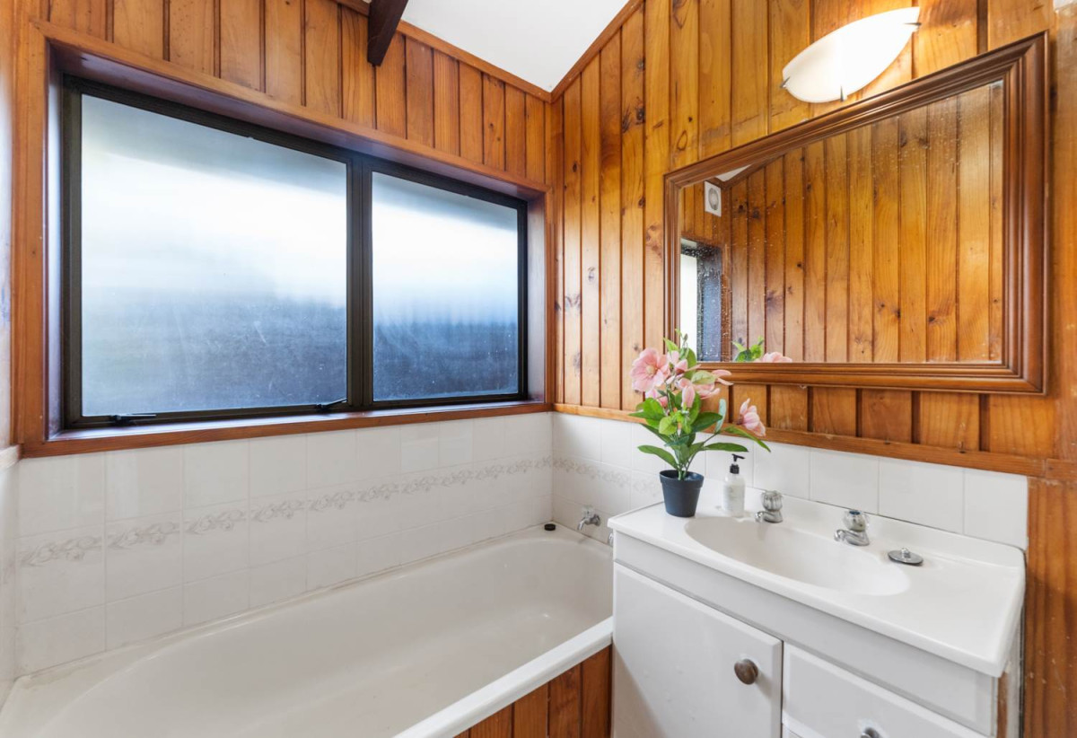 1017m2 section with RC for 2 standalone new houses, 4 beds 2 baths house with carport, 1bed 1 bath 1 lounge downstairs, close to reserves, beach, schools, shops, supermarket, 0.6 km to Halsey Drive School, 0.8 km to Lynfield College, 8 Iberia Place, Lynfield, Auckland