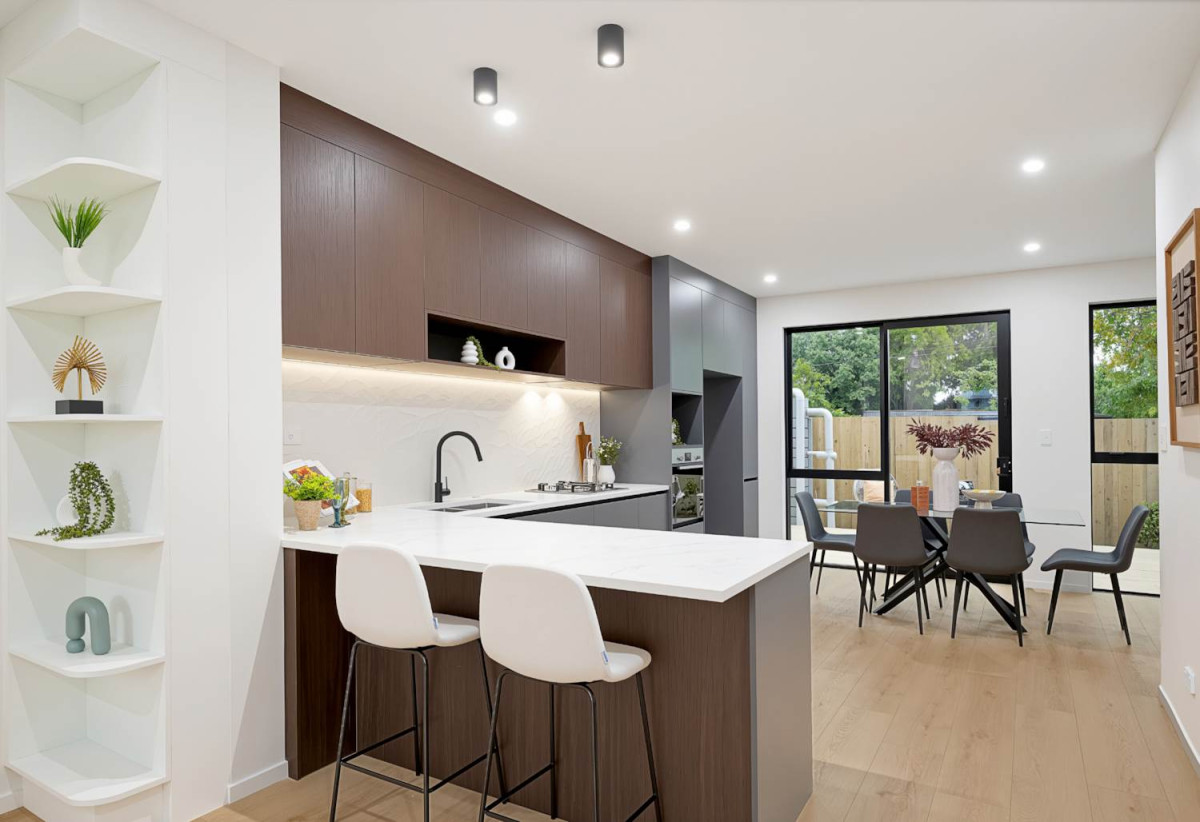 Brandnew standalone 4 beds 3.5 baths home with garage, Walk to top local schools including Waitakere College, Liston College, St Dominic’s College and ACG Sunderland. Just minutes to train station, motorway access, supermarkets, and WestCity Waitakere, Lot 2/8 Mawney Road, Henderson, Auckland