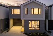 Brandnew standalone 4 beds 3.5 baths home with garage, Walk to top local schools including Waitakere College, Liston College, St Dominic’s College and ACG Sunderland. Just minutes to train station, motorway access, supermarkets, and WestCity Waitakere, Lot 2/8 Mawney Road, Henderson, Auckland