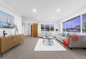 Urgent sale, Must sell, 752m2 section, Brick and tile 5 beds 2 baths house with double garage, close to schools, shopping centres, golf club, 0.9 km to Botany Downs School, 45 Oakridge Way, Northpark, Auckland