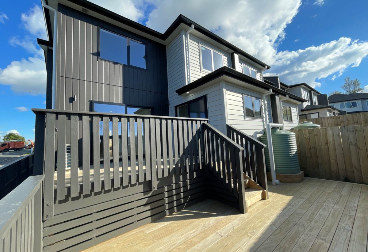 Brandnew 4 beds (1 ensuite) 3 baths home with garage, 1 bed 1 bath ground floor, move-in ready, minutes to schools, shopping centres, parks, 0.6 km to Sunny Hills School, 1.9 km to Pakuranga College, Lot 1-5/4 Glenmore Road, Sunnyhills, Auckland
