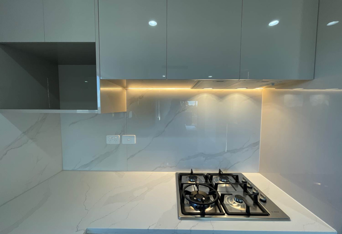 Brandnew 4 beds (1 ensuite) 3 baths home with garage, 1 bed 1 bath ground floor, move-in ready, minutes to schools, shopping centres, parks, 0.6 km to Sunny Hills School, 1.9 km to Pakuranga College, Lot 1-5/4 Glenmore Road, Sunnyhills, Auckland