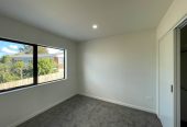Brandnew 4 beds (1 ensuite) 3 baths home with garage, 1 bed 1 bath ground floor, move-in ready, minutes to schools, shopping centres, parks, 0.6 km to Sunny Hills School, 1.9 km to Pakuranga College, Lot 1-5/4 Glenmore Road, Sunnyhills, Auckland