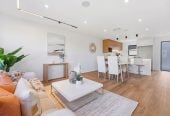 MUST SELL SITUATION!, Declared Reserve $1.05M, 5 beds 3.5 baths townhouse with garage and sea views, Scott Point scenic walkways, lush parks, and buzzing cafés are all just moments from your door. 0.8 km to Scott Point School, 31 Scott Road, Hobsonville, Auckland