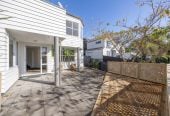 3 beds 2 baths house with double garage, close to shops, supermarket, schools, golf club, motorway access, 1.2 km to Remuera Intermediate, 1/37 Richard Farrell Avenue, Remuera, Auckland