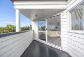 3 beds 2 baths house with double garage, close to shops, supermarket, schools, golf club, motorway access, 1.2 km to Remuera Intermediate, 1/37 Richard Farrell Avenue, Remuera, Auckland
