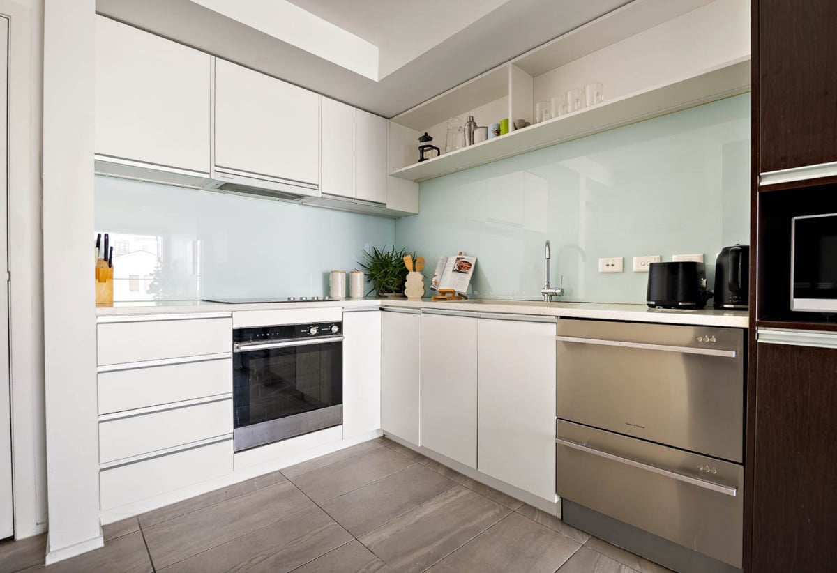 Auckland Girls’ Grammar School zone, Parkview 2 beds 1 bath 1 car park apartment, complex resort-style facilities including a gym, spa, and sauna.walking distance to Mt Eden Train Station and easy access to CBD, 1 km to Auckland Girls’ Grammar School, 405/15 Rendall Place, Eden Terrace, Auckland