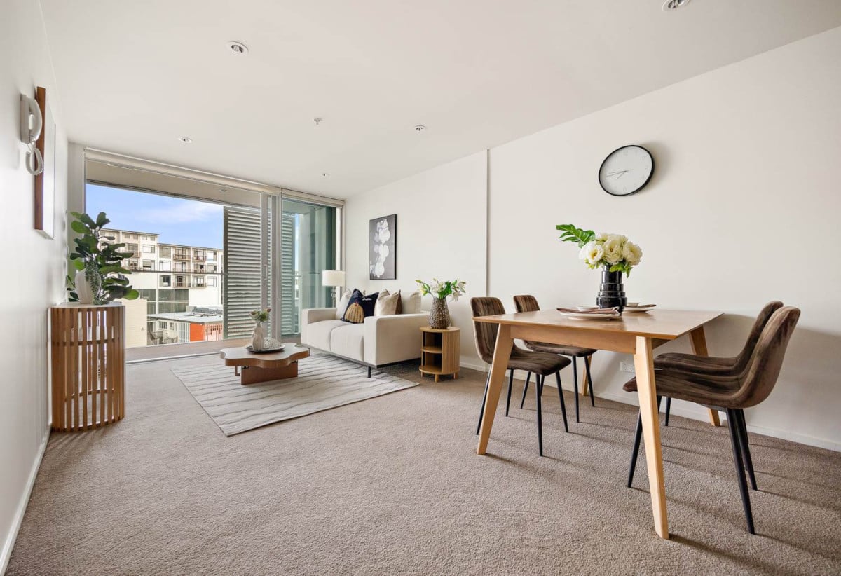 Auckland Girls’ Grammar School zone, Parkview 2 beds 1 bath 1 car park apartment, complex resort-style facilities including a gym, spa, and sauna.walking distance to Mt Eden Train Station and easy access to CBD, 1 km to Auckland Girls’ Grammar School, 405/15 Rendall Place, Eden Terrace, Auckland