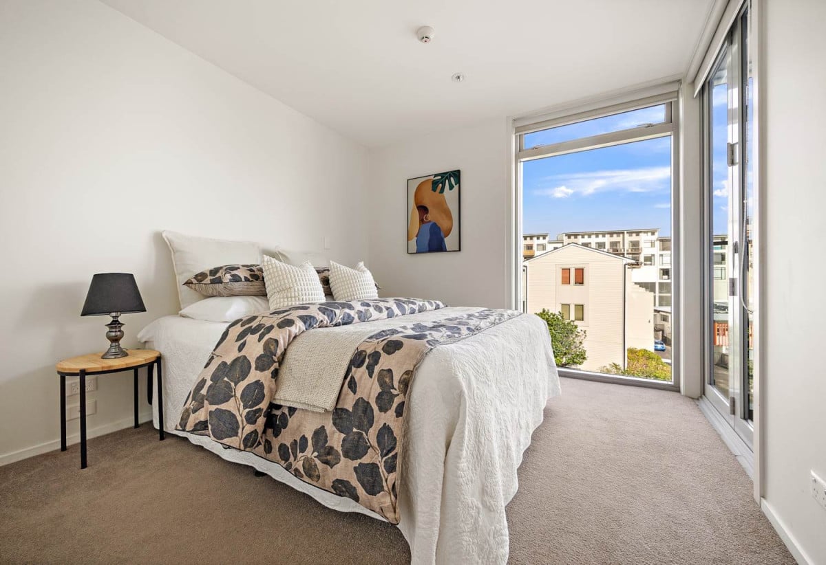 Auckland Girls’ Grammar School zone, Parkview 2 beds 1 bath 1 car park apartment, complex resort-style facilities including a gym, spa, and sauna.walking distance to Mt Eden Train Station and easy access to CBD, 1 km to Auckland Girls’ Grammar School, 405/15 Rendall Place, Eden Terrace, Auckland