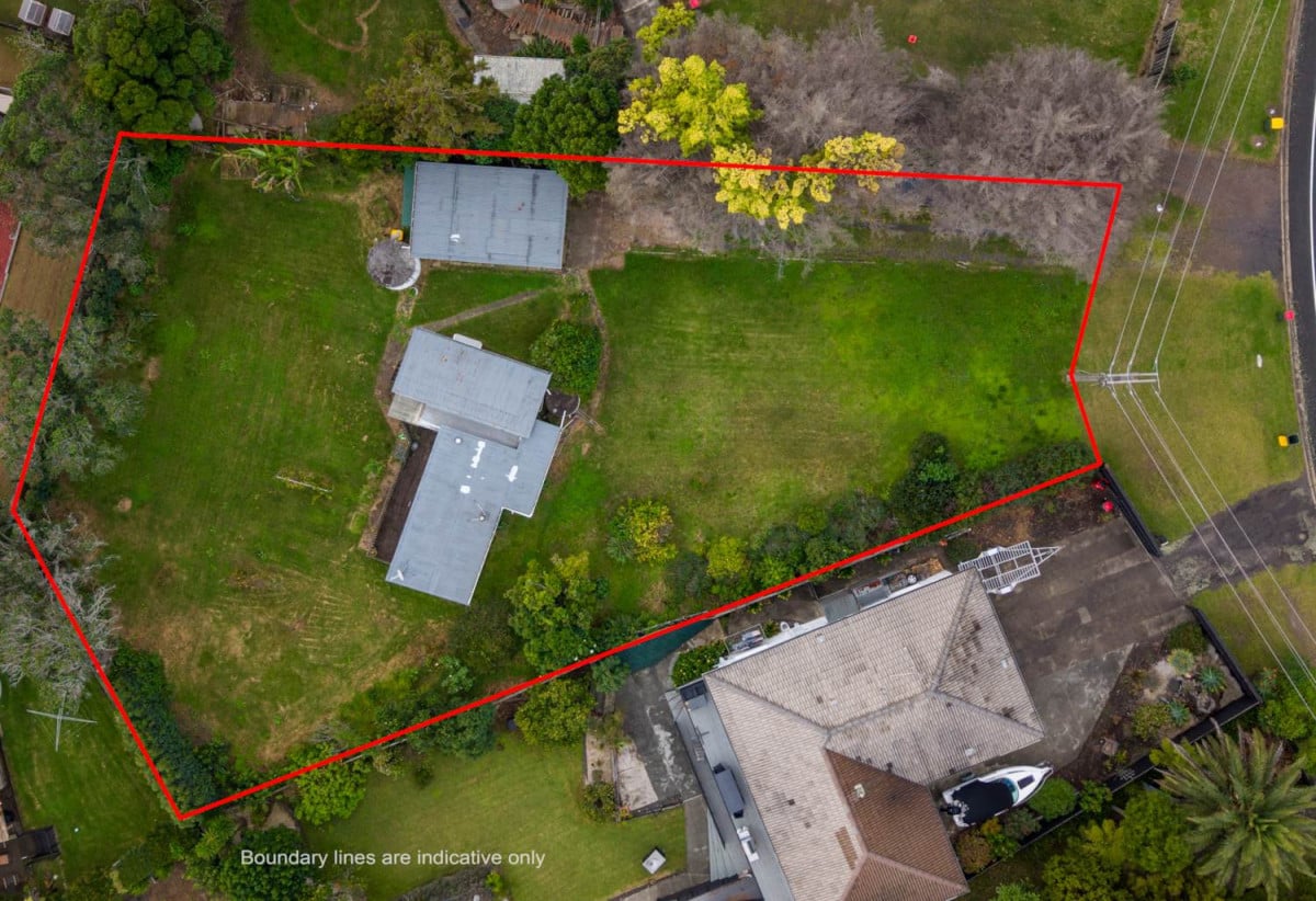 2 beds 1 bath house on 1563m2 section, Zoned Single House Zone, within walking distance of the beach and local shopping centre, golf club, 0.9 km to Gulf Harbour School, 1364 Whangaparaoa Road, Army Bay, Auckland