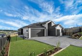 4 beds (2 ensuites) 3.5 baths house with double garage on 893m2 section, Close to the shopping centre and just moments from the beach, 0.8 km to Beachlands School, 2E Karaka Road, Beachlands, Auckland