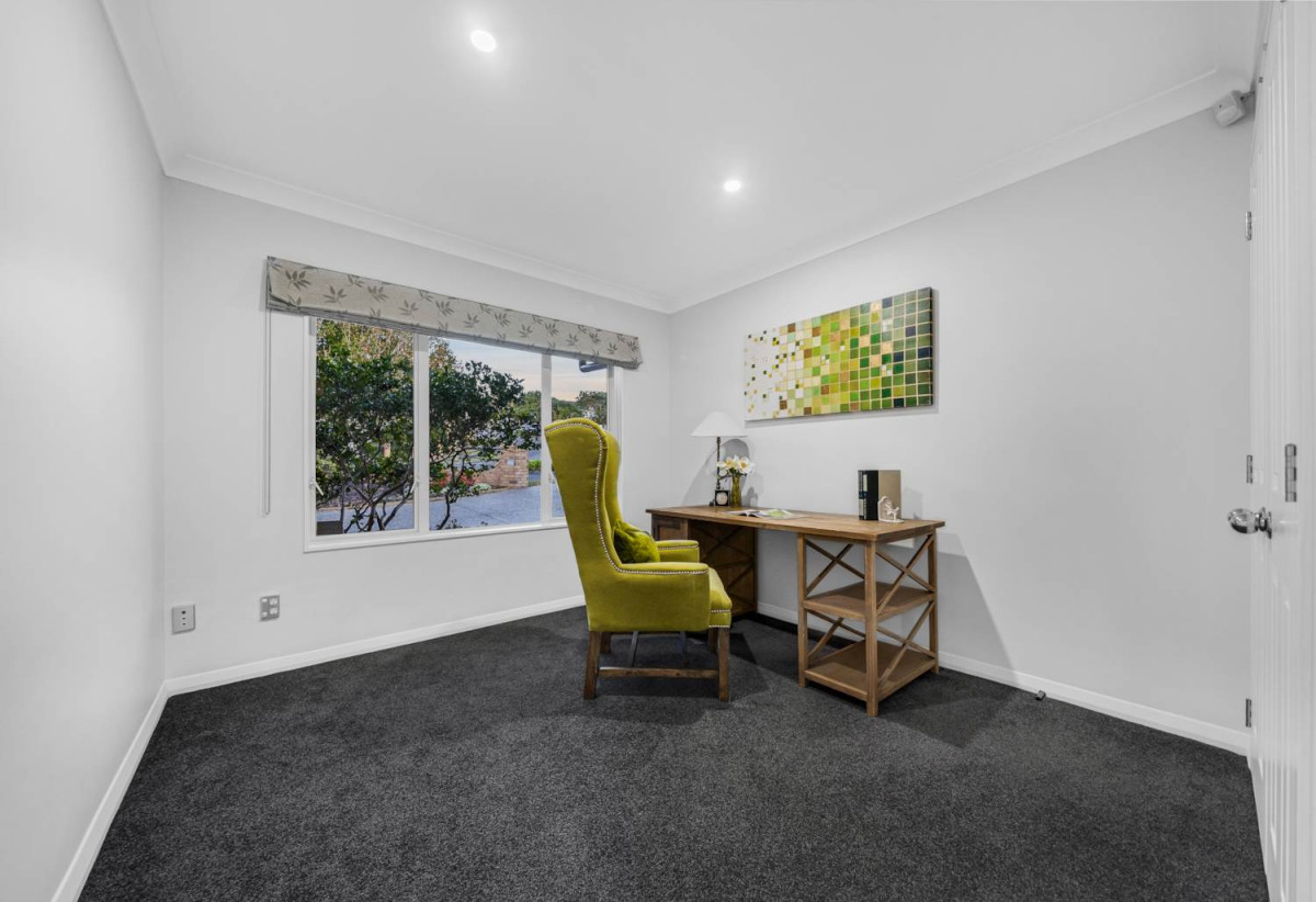 Botany Downs Secondary College zone, 2 Kitchens, Home and in come on 1200m2 section, 275m2 6 beds ( 1 ensuite) 3 baths house with double garage and 2-beds granny, close to schools, Botany Town Centre, Meadowlands Shopping Centre, 0.4 km to Point View School, 35 Anaheim Boulevard, Shamrock Park, Auckland