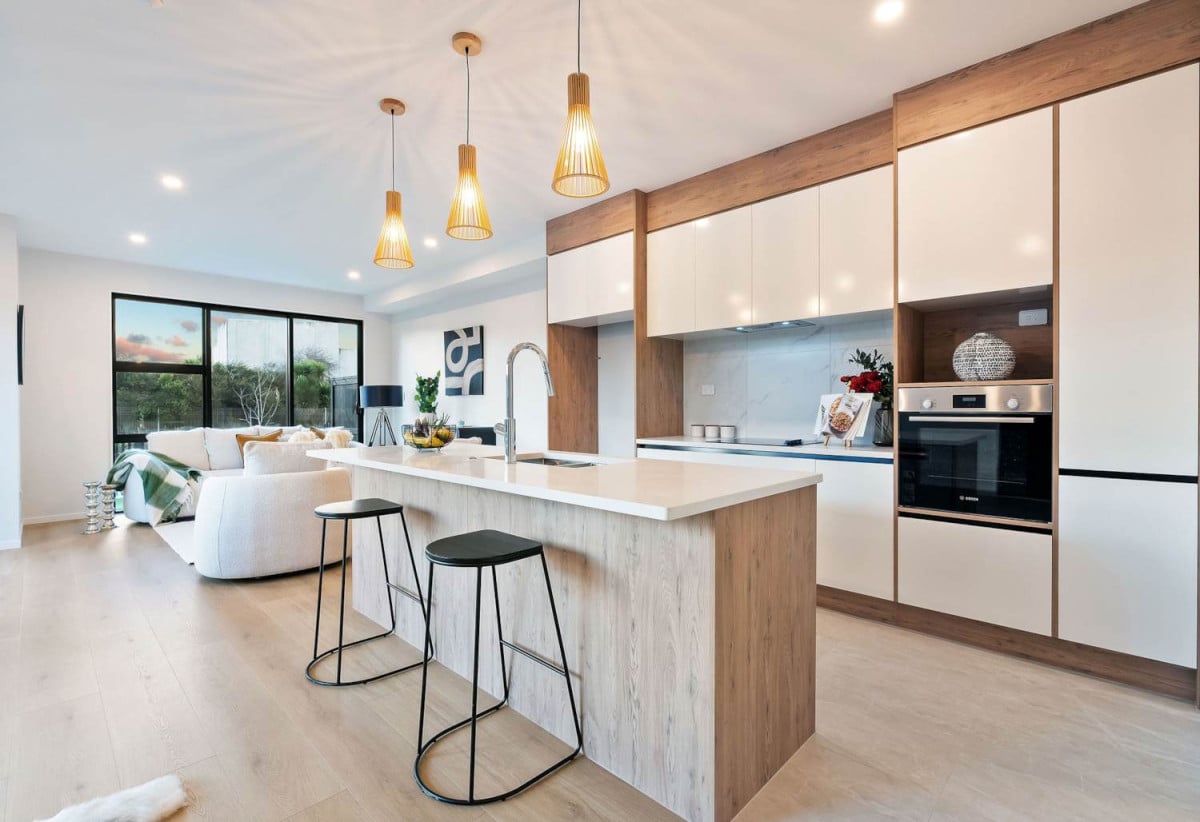 Urgent sale, 164m2 Brandnew 3 beds 2.5 baths home with garage, Move-in ready, moments from shops in Kumeu Village, New World supermarket, 0.6 km to Huapai District School, Lot 6/116 Vintry Drive, Huapai, Auckland