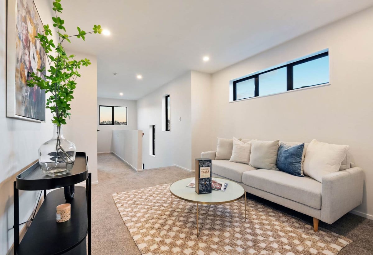 Urgent sale, 164m2 Brandnew 3 beds 2.5 baths home with garage, Move-in ready, moments from shops in Kumeu Village, New World supermarket, 0.6 km to Huapai District School, Lot 6/116 Vintry Drive, Huapai, Auckland