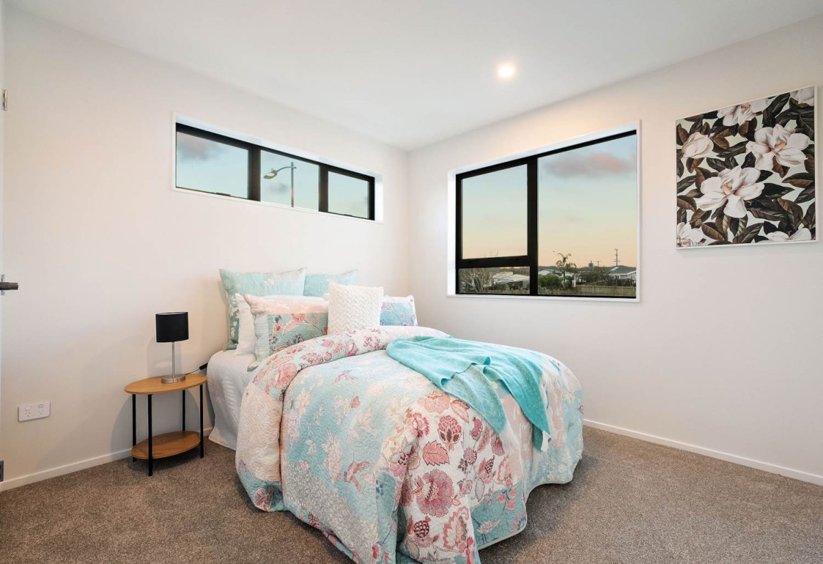 Urgent sale, 164m2 Brandnew 3 beds 2.5 baths home with garage, Move-in ready, moments from shops in Kumeu Village, New World supermarket, 0.6 km to Huapai District School, Lot 5/114 Vintry Drive, Huapai, Auckland