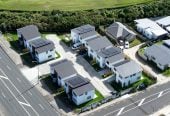Equipped with a high-efficiency solar panel system, Standalone 4 beds 2.5 baths house with garage, close to Manukau shopping centre, Auckland Botanic Gardens, schools, motorway access, 0.9 km to Manurewa High School, 888C Great South Road, Manukau, Auckland