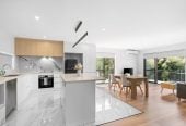 Equipped with a high-efficiency solar panel system, Standalone 4 beds 2.5 baths house with garage, close to Manukau shopping centre, Auckland Botanic Gardens, schools, motorway access, 0.9 km to Manurewa High School, 888C Great South Road, Manukau, Auckland