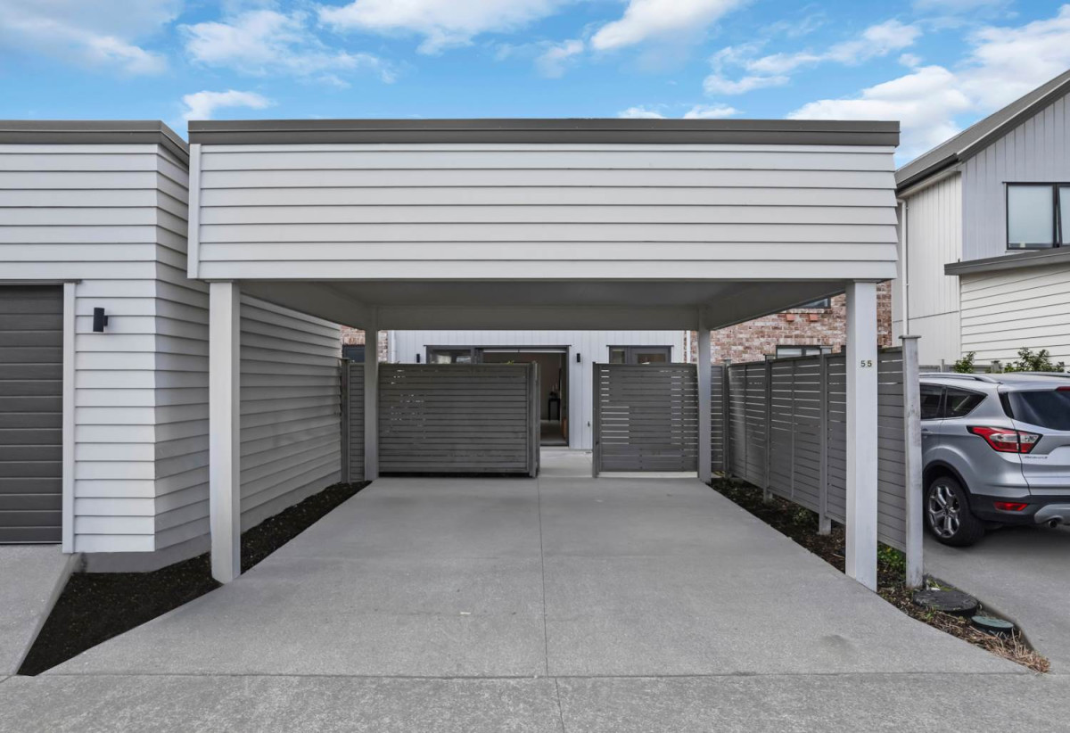 3 beds 2.5 baths home with carport, close to schools, seaside reserve, shops, supermarket, easy motorway access, 1.1 km to Conifer Grove School, 55 Waituarua Drive, Conifer Grove, Auckland