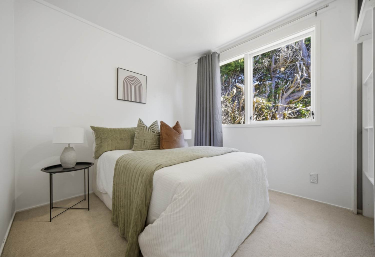 693m2 section, 4 beds 1 bath house with carport, close to schools, shops, supermarket, beaches, 0.7 km to Glamorgan School, 1 km to Northcross Intermediate, 1.3 km to Torbay School, 1.9 km to Long Bay College, 15 Nor East Drive, Northcross, Auckland