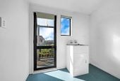 Standalone 2 beds 1 bath house with carport, close to schools, shops, supemarket, golf club, Lynfield Cove Beach, 0.2 km to Lynfield College, 172A White Swan Road, Mt Roskill, Auckland