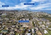 Standalone 2 beds 1 bath house with carport, close to schools, shops, supemarket, golf club, Lynfield Cove Beach, 0.2 km to Lynfield College, 172A White Swan Road, Mt Roskill, Auckland