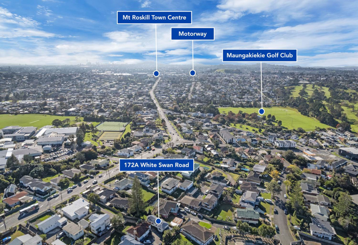 Standalone 2 beds 1 bath house with carport, close to schools, shops, supemarket, golf club, Lynfield Cove Beach, 0.2 km to Lynfield College, 172A White Swan Road, Mt Roskill, Auckland