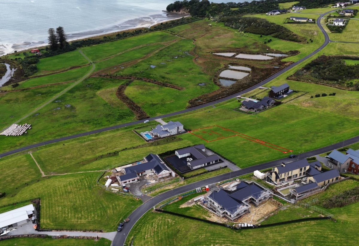 1689m² coastal section, Just 30km north of Auckland’s CBD, Five minutes to State Highway 1, 7.6 km to Dairy Flat School, 8 km to Orewa College, 31 Hurihuri Road, Redvale, Weiti Bay, Auckland
