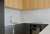3 beds 2.5 baths house with garage, close to schools, town centre, motorway access, 1 km to Rosehill Intermediate and Rosehill College, 2.2 km to Papakura High School, 6 Stableford Crescent, Opaheke, Auckland