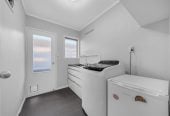 Vendor motivated to sell, 764m2 section, Brick-and-cedar 4 beds 2 baths house with double garage, move-in ready, close to schools, parks, shopping centres, Rotary walkways, 0.5 km to Sunny Hills School and Farm Cove Intermediate, 101 Glenmore road, Sunnyhills, Auckland