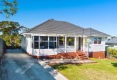 675m2 section, 3 beds 1 bath house with garage, close to schools, shops, supermarket, golf club, beach, 0.9 km to Green Bay Primary School, 1.2 km to Green Bay High School, 28 Taupo Street, Green Bay, Auckland