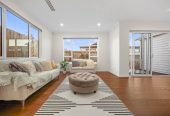254m2 4 beds ( 2 ensuites) 3 baths house with double garage on 958m2 section, close to schools, reserves, parks, Albany Mall, Motorway access, Zoned for top local schools: Upper Harbour Primary, Albany Junior & Senior High, 7 Highway View Lane, Albany, Auckland
