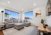 254m2 4 beds ( 2 ensuites) 3 baths house with double garage on 958m2 section, close to schools, reserves, parks, Albany Mall, Motorway access, Zoned for top local schools: Upper Harbour Primary, Albany Junior & Senior High, 7 Highway View Lane, Albany, Auckland