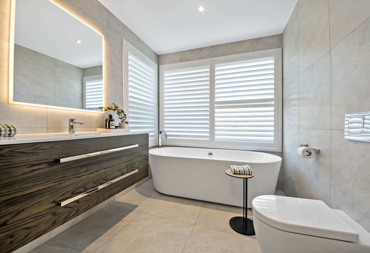 Built-in lift, 251m2 Sea Views 4 beds (2 ensuites) 3 baths home with double garage, Directly opposite Kohimarama School and a short stroll to the waterfront and village amenities, 0.9 km to Selwyn College, 4B Rawhitiroa Road, Kohimarama, Auckland