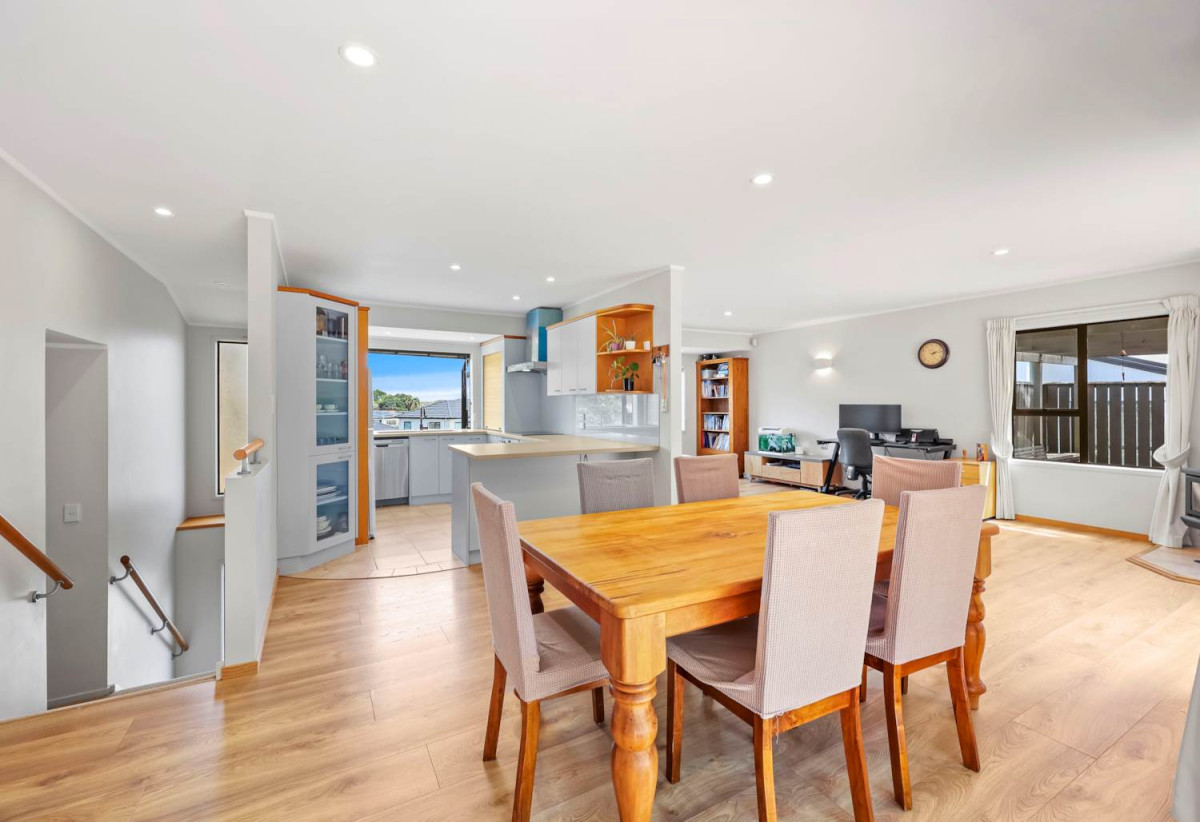 Macleans College zone, 615m2 section, Next to reserve, 4 beds 3 baths house with double garage, Direct access to Murvale Reserve from the rear boundary, 0.7 km to Macleans College, 18 Janome Place, Bucklands Beach, Auckland