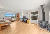Macleans College zone, 615m2 section, Next to reserve, 4 beds 3 baths house with double garage, Direct access to Murvale Reserve from the rear boundary, 0.7 km to Macleans College, 18 Janome Place, Bucklands Beach, Auckland