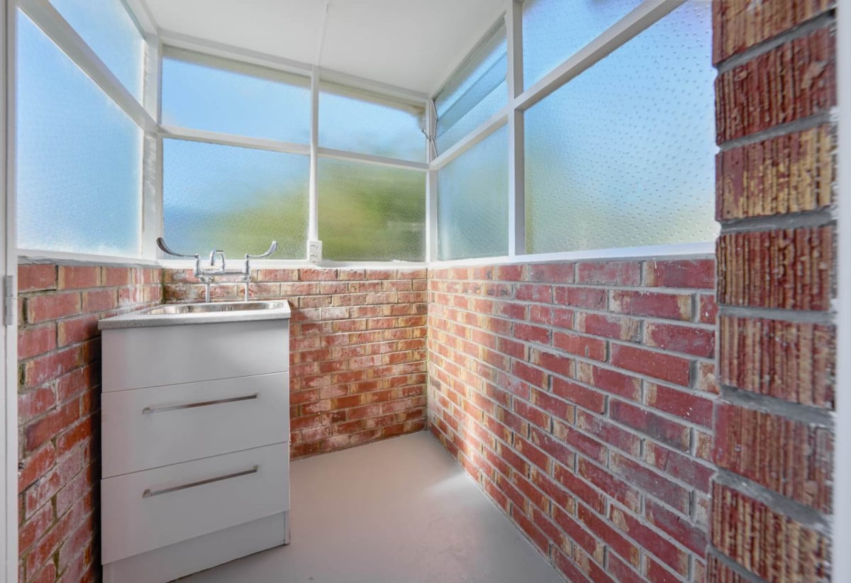 Renovated, Brick and tile 2 beds 1 bath home, Healthy Homes Report available, 2/29 Eban Avenue is also for sale, total 736m2 section with RC in place, Services and drainage connections available, close to schools, shopping centres, , 0.5 km to Willow Park School, 1/29 Eban Avenue, Hillcrest, Auckland