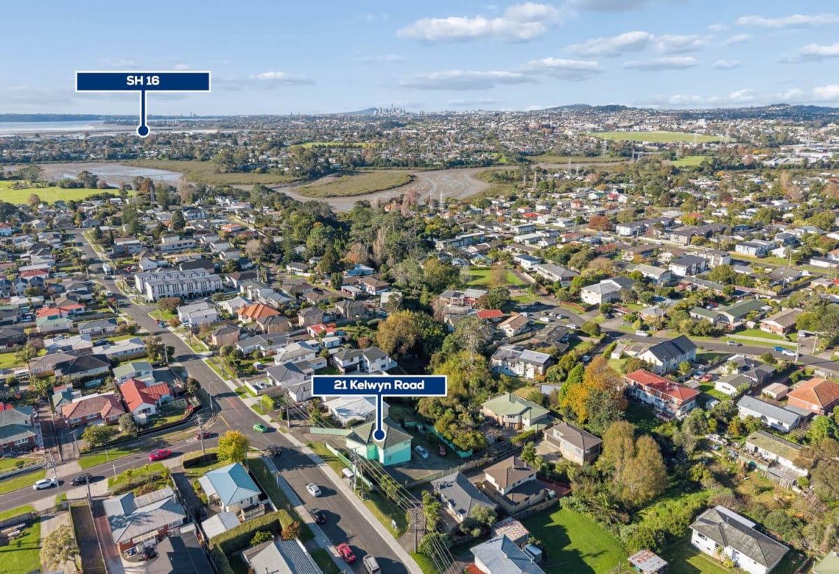 846m2 section, 3 beds 1.5baths house with double garage, 3 beds 1.5 baths kitchen lounge upstairs, Downstairs 3 rumpus bonus rumpus area currently set up with additional bedroom style spaces and kitchenette area, close to school, Lynn Mall, 0.3 km to Kelston School, 21 Kelwyn Road, Kelston, Auckland