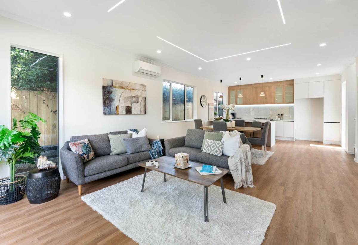 Brandnew standalone 3 beds 2.5 baths home with garage, close to schools, shops, reserves, golf club, 0.9 km to Reremoana Primary School, 89C St Annes Crescent, Wattle Downs, Auckland