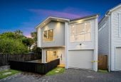 Brandnew standalone 3 beds 2.5 baths home with garage, close to schools, shops, reserves, golf club, 0.9 km to Reremoana Primary School, 89C St Annes Crescent, Wattle Downs, Auckland