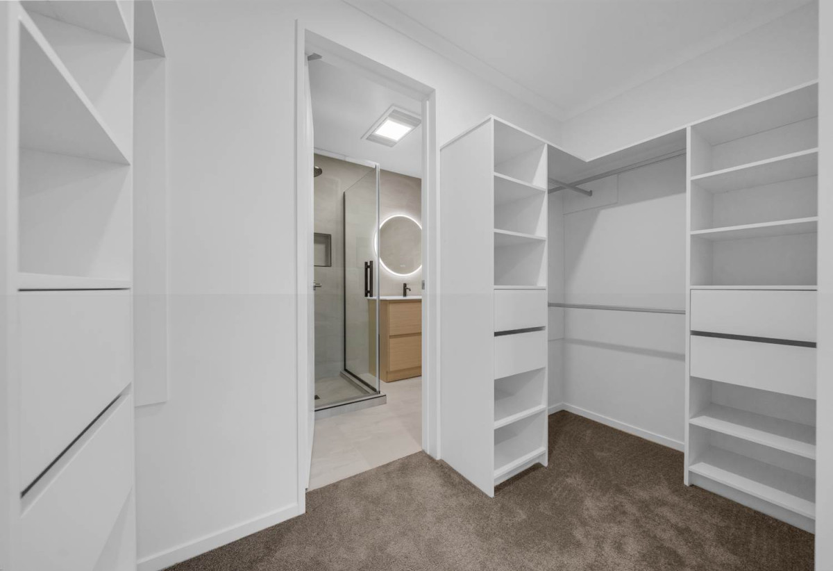 Brandnew standalone 3 beds 2.5 baths home with garage, close to schools, shops, reserves, golf club, 0.9 km to Reremoana Primary School, 89C St Annes Crescent, Wattle Downs, Auckland