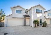 Mt Roskill Grammar school zone, 5 beds (2 ensuites) 4 baths house with double garage on 463m2 section, close to schools, motorway access, local shops, parks, and everyday amenities, 0.9 km to Mt Roskill Grammar, 40B Olsen Avenue, Hillsborough, Auckland