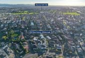 Mt Roskill Grammar school zone, 5 beds (2 ensuites) 4 baths house with double garage on 463m2 section, close to schools, motorway access, local shops, parks, and everyday amenities, 0.9 km to Mt Roskill Grammar, 40B Olsen Avenue, Hillsborough, Auckland